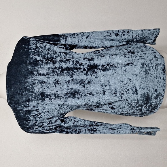 Sunshine & Rodeos Crushed Velvet Whimsigoth V-Neck Top Size S - Picture 8 of 12